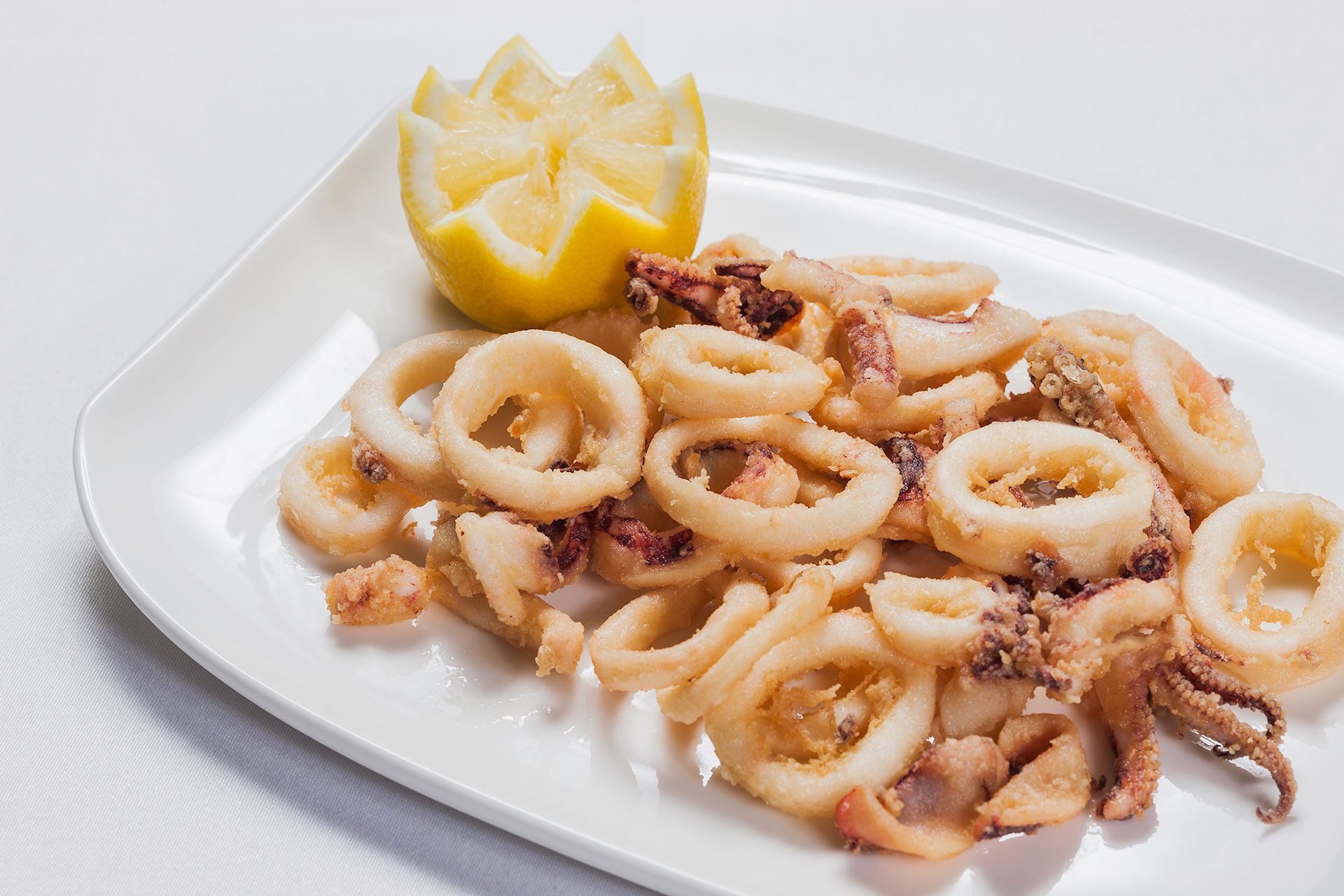 Calamares frescos fritos del Restaurante Casa Ramón en Oviedo