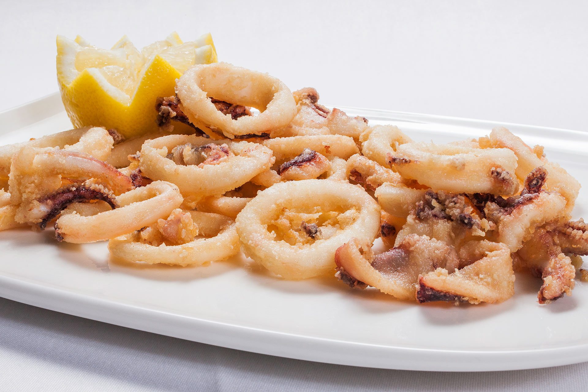 Calamares frescos fritos del Restaurante Casa Ramón en Oviedo